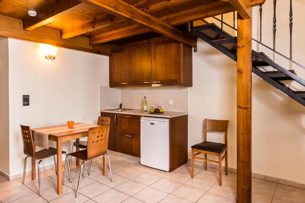 Dias Hotel & Apts Stalida エクステリア 写真